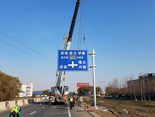 开封开封道路护栏网网片该如何进行正确的选购呢？